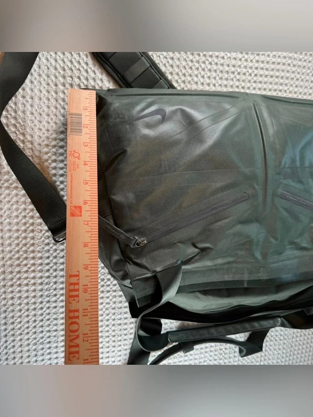 Nike Olive Green Duffel Bag Gym Training Travel Shoulder Bag Multiple Pockets